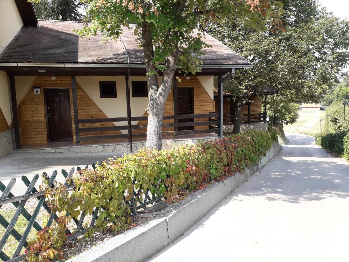 Grocka Hotel Marina Oasa מראה חיצוני תמונה